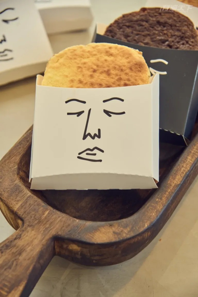 正面奶酥一口咬下，绵密香甜的奶酥、大人味的可可，都超级迷人。(图/行遍天下)