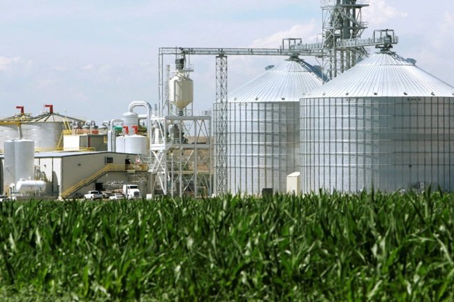 美国中部州的玉米田与加工生产厂。(图/路透)