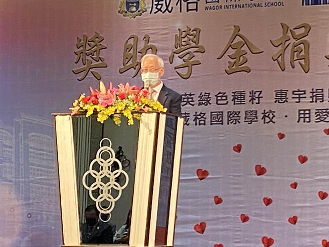 惠宇营建总裁张健均表示，惠宇营建长期关怀社会，投入公益，基于区域共好与敦亲睦邻善意，力促惠信建设、薰汉营造联合捐赠奖助学金。（卢金足摄）