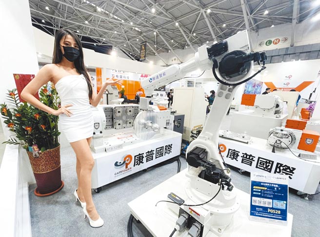 康普国际推出五轴凸轮分度盘，全系列核心机构均搭载Roller Cam Driver无背隙滚齿凸轮，具有加工高刚性、动作高速度及耐磨耗等特色；图为康普国际展示产品。图／康普国际提供