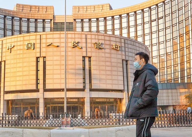 國際評級機構穆迪發布對中國銀行體系展望的最新評級報告指出，儘管運營環境趨弱，受益於系統內充足的流動性支持穩定展望。（中新社）