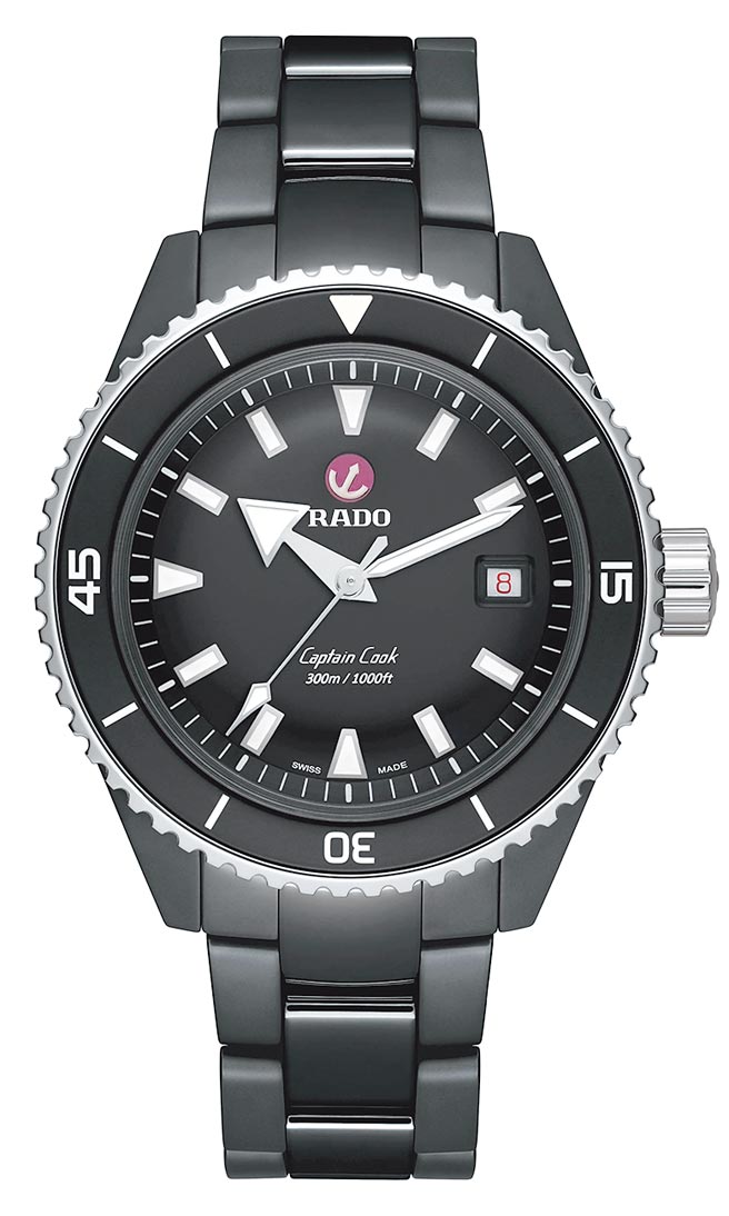雷達表Captain Cook庫克船長高科技陶瓷潛水腕表，黑色表盤陶瓷表帶，10萬2100元。（RADO提供）