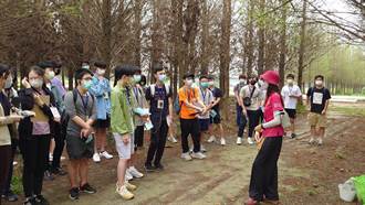 成大師生一學期800人訪林鳳社區 志工導覽功力大增