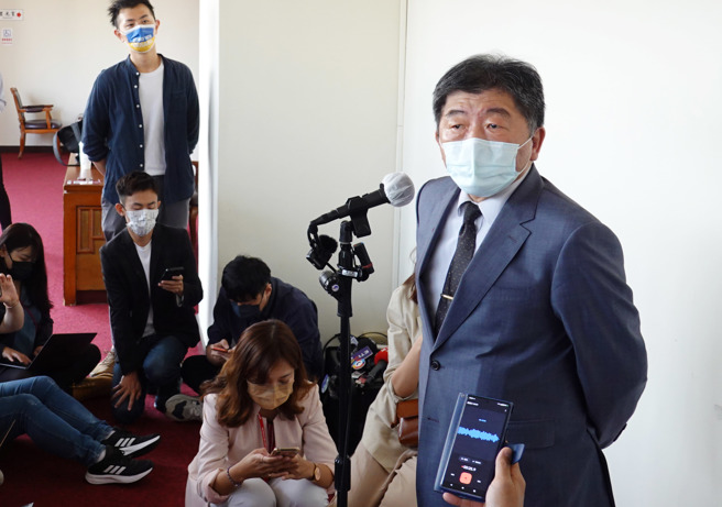 日前《联合报》刊登一篇名为「几万人在隔离，陈时中却在跑选举行程」的社论，林佳龙也在私人群组转传，引发议论。（图／记者姚志平摄影）