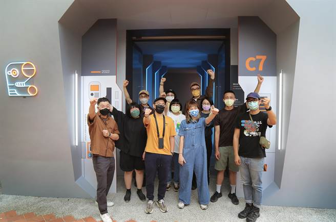 「以拉号奇航-台湾插画之全面启动」集结14组插画艺术创作者参展。(驳二提供)