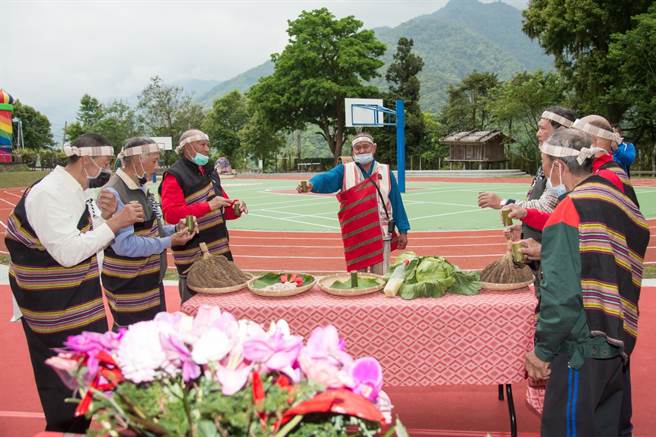 宜蘭四季國小達雅樓跟PU全新操場新建落成，14日正式啟用，師生雀躍不已。（宜蘭縣政府提供／吳佩蓉宜蘭傳真）