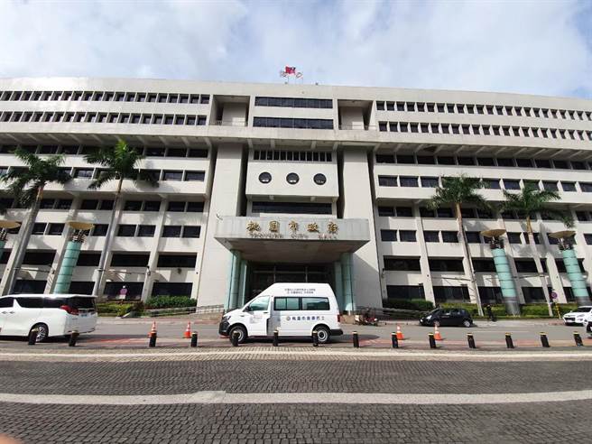 桃园市议员接获民眾投诉，指出学校与周边补习班停课时间不一，教育局回应了。（陈梦茹摄）