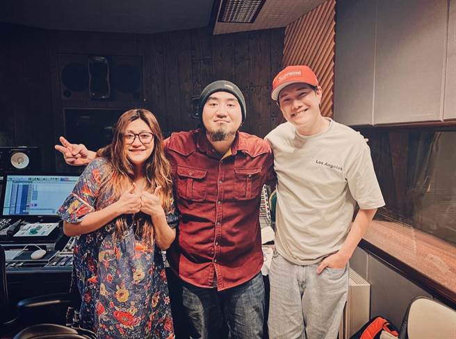 Matzka请来家家及张与辰Vic一起合唱新歌。（相信音乐提供）