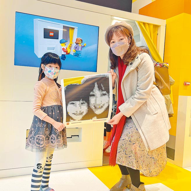 HAPPY GO為母親節加溫，即起至5月10日止，凡於指定通路消費累兌點，還可帶媽媽或女兒體驗全台首座樂高馬賽克快照機。（HAPPY GO提供）