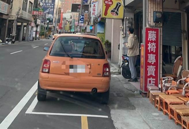 楊女失竊愛車現身在苗栗市，因顏色特殊才引起警方注意。（苗栗警分局提供／謝明俊苗栗傳真）