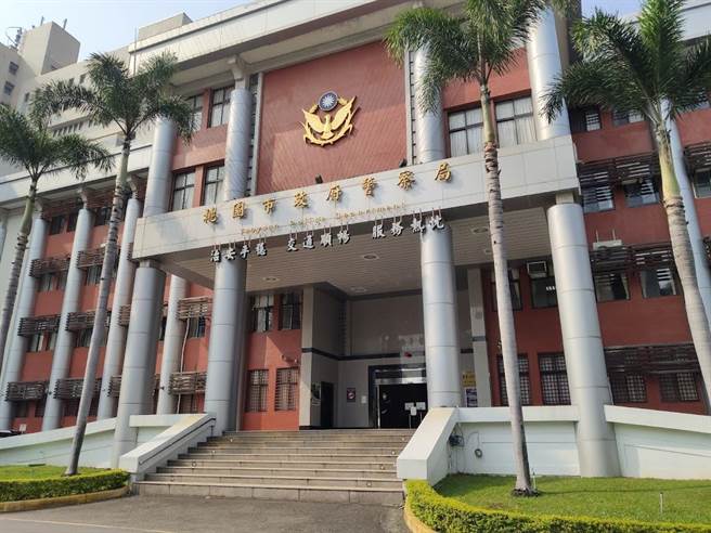 桃園市警察局勤指中心1名執勤員確診。（賴佑維攝）