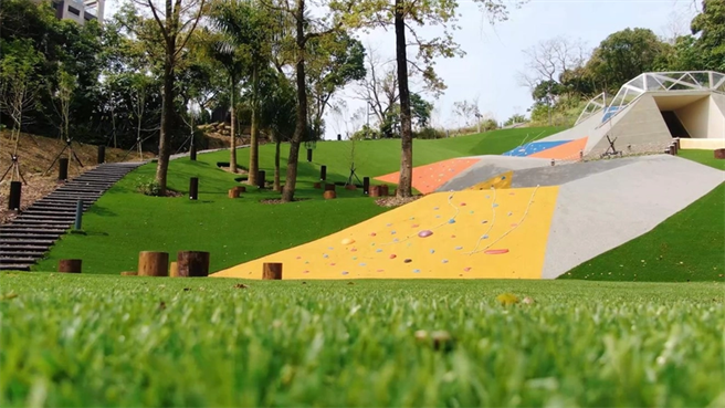 台北市文山森林公园今开幕，最吸睛的是全北市最长、达50公尺的磨石子溜滑梯，将成为本市游憩新亮点。（北市府提供）