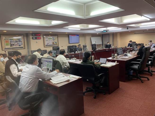 台北市议会交通委员会今邀集交通局进行工作报告。（黄婉婷摄）