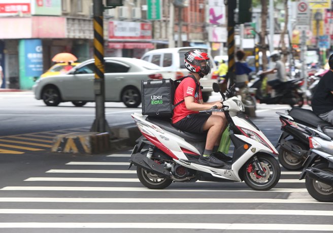 對年輕人而言，沒有什麼比「自由」更可貴。(圖／遠見提供)