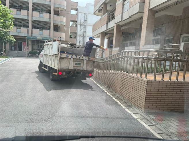 和美高中大清消。（彰化县政府提供／吴敏菁彰化传真）