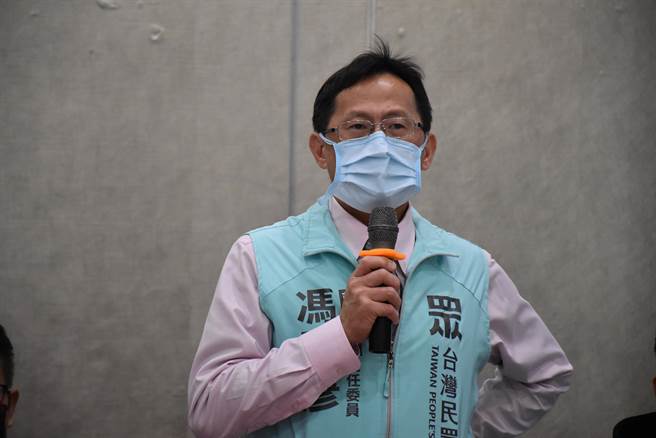 民眾黨苗栗縣黨部主委馮啟彥目前身兼高雄市黨部主委。（謝明俊攝）