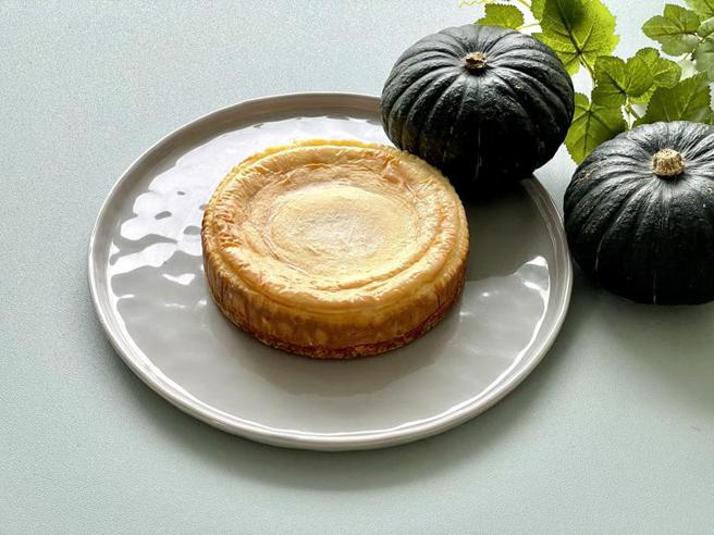 浪漫客庄协会携义美食品，特选「六福浅山农场」友善农法栽种南瓜，推限量南瓜芝士塔。图／台湾浪漫客庄旅游发展协会提供