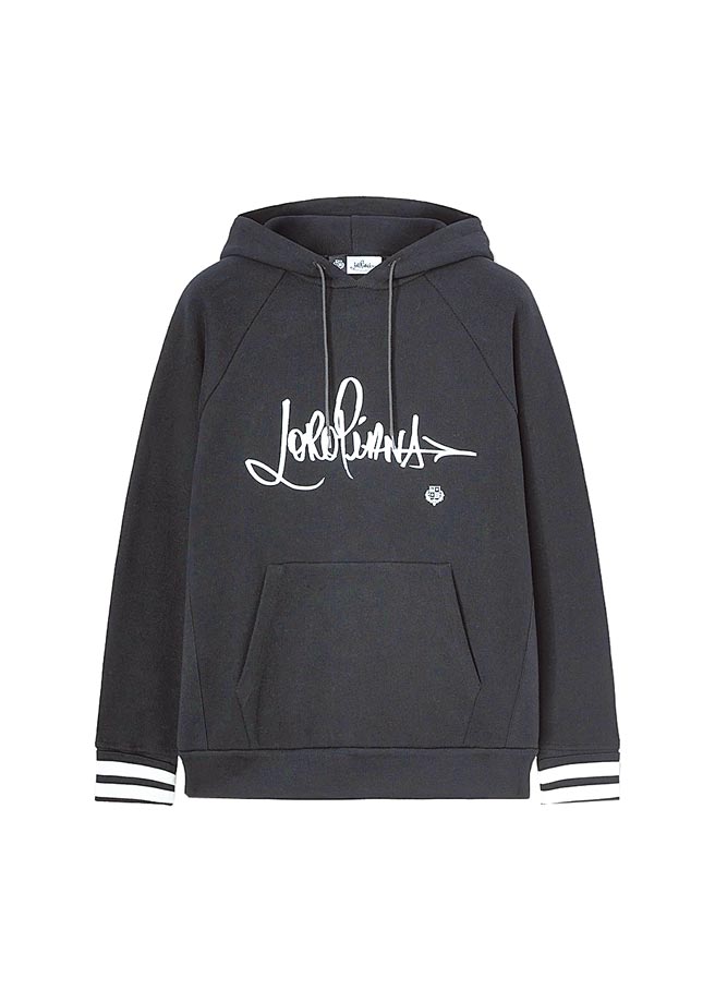 Loro Piana×藤原浩春夏新款胶囊系列抽绳连帽上衣，2万8000元。（Loro Piana提供）