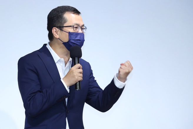 國民黨台北市議員羅智強（見圖）宣佈參選桃園市長，並強調即日起辭去國民黨副秘書長一職，也會尊重國民黨中央最後的提名結果。（資料照/陳俊吉攝）