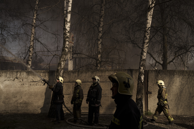 乌克兰第二大城哈尔科夫（Kharkiv）连日遭到炮击。（图／美联社）