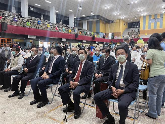 台南一中举行百周年校庆活动，现场冠盖云集。（洪荣志摄）