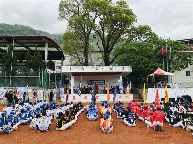 台湾世界少棒联盟（LLB）国手选拔赛今年首度移师台东县，16日在延平乡红叶国小办理开幕。（蔡旻妤摄）
