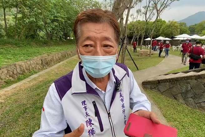 嘉义市旅行公会理事长陈桦忠建议中央有缓衝机制。（读者提供／廖素慧嘉市传真）