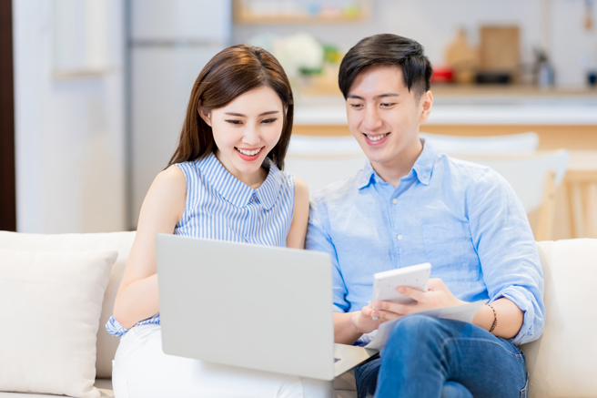 摩羯座、白羊座、金牛座、處女座的男人婚前是玩咖，婚後變身模範好老公。（示意圖／shutterstock）