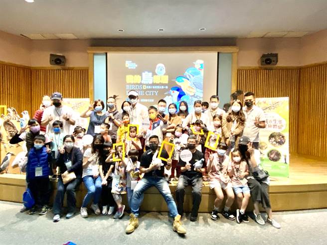 国聚建设与国家地理杂志合作国立自然科学博物馆生态活动，带领国聚家族住户与小孩，在科学博物馆学习中玩乐，玩乐中学习。（卢金足摄）