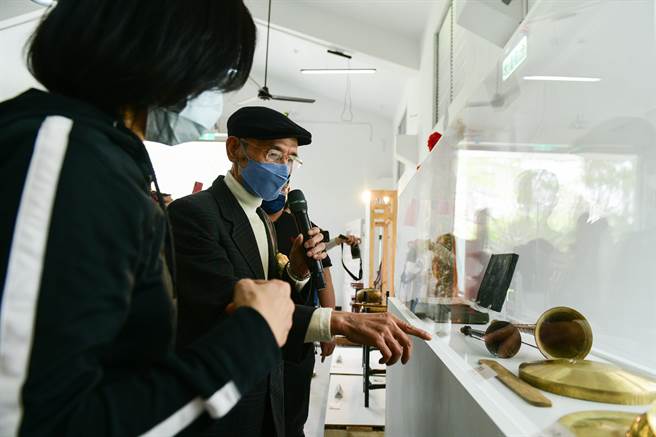 新北市文化局为推动文资教育，今年推出「新北有艺思」系列活动，邀集各大传统艺师带领学童、民眾一起玩赏文资，也将在系列活动上展出各大师的珍贵作品和收藏。（新北市文化局提供）