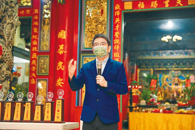 受到疫情升溫影響，宜蘭市長江聰淵15日宣布取消宜蘭大拜拜的「呷辦桌」活動。（宜蘭市公所提供／李忠一宜蘭傳真）