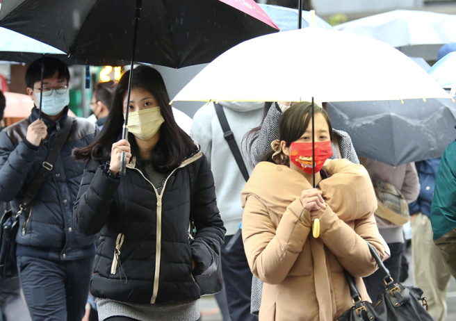 今起天氣不穩定，中部以北雲量增、氣溫低，有「倒春寒」現象。（陳俊吉攝）