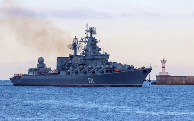 俄羅斯黑海艦隊旗艦「莫斯科號」（Moskva）14日爆炸後沉沒。（圖／路透社）