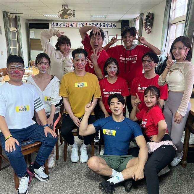 每一位输家都被恶搞画脸。（民视提供）