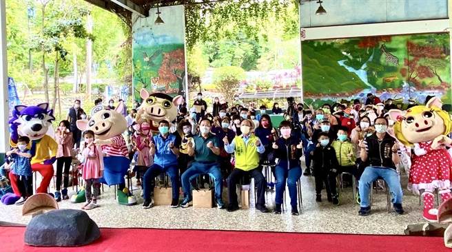 「大坑蝶萤嘉年华」16日在大坑生态园区正式开幕。（台中市观旅局提供）