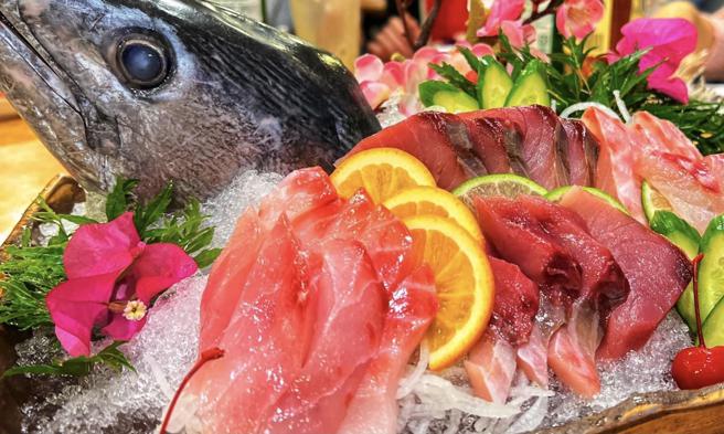 蔺奕》咱们是一个甜蜜拥挤的小蜂窝。（照片来源：作者提供）