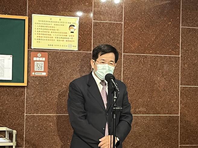 教育部长潘文忠今天表示，家长同意后，才会让6至11岁小朋友打疫苗。（林志成摄）