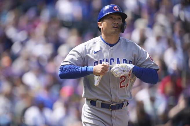 小熊队铃木诚也获得四坏保送。（美联社）