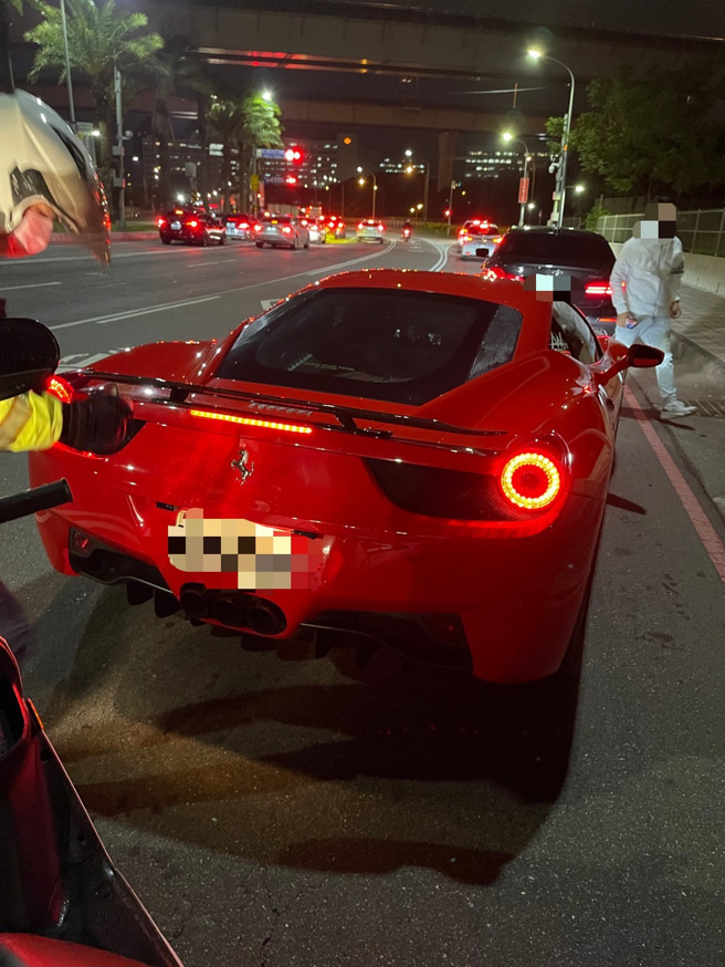 林口分局于本(4)月15、16及17日夜间连续3天规划取缔改装噪音车辆大执法，针对噪音车辆易行经之路段拦查通报。本次大执法拦查通报噪音车量计有汽（机）车共47部，积极展现执法决心，以维夜间安寧。(林口分局提供)