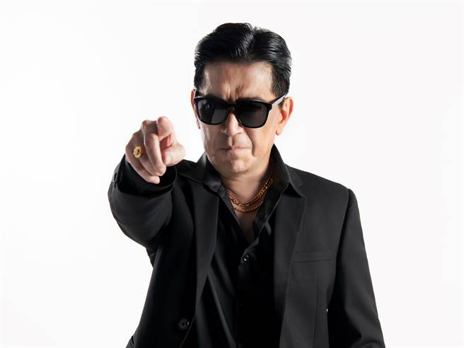 高捷在手游中化身台湾老大，率领台湾势力插旗铜锣湾。（Gameone提供）