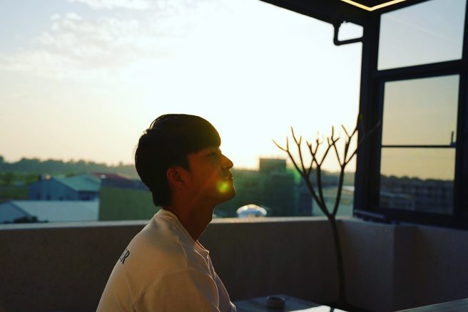 江宏傑童年過得不理想，連簡單的童年遊戲都沒經歷過。(圖/江宏傑 IG)