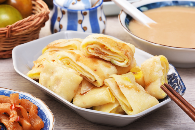 外科醫師陳榮堅指出，吃不吃早餐應該隨身體狀況判斷，沒有標準答案。(示意圖/達志影像)