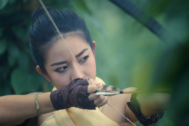 古代弓箭威力小，並不能達到一箭斃命的效果，許多中箭致死的多數死於破傷風，只有極少數是因為射中要害而亡。（示意圖／達志影像）