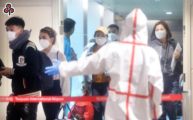 為強化雇主聘僱移工防疫整備，勞動部於今天修正移工防疫指引，規定雇主聘僱移工達30人以上，應指定相當層級人員擔任防疫長。（報系資料照）