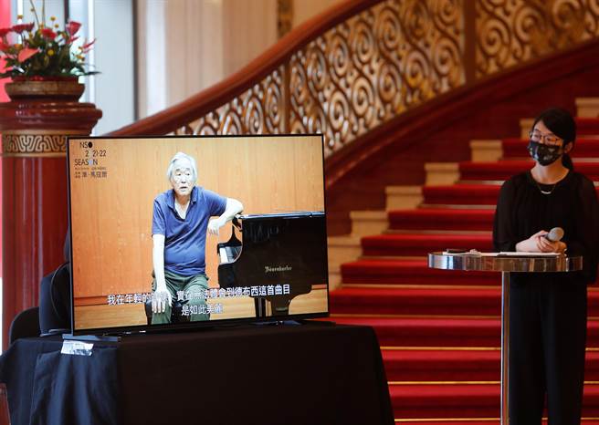 韩国国宝级钢琴家白建宇(见图)19日记者会以视讯跟媒体见面。(陈怡诚摄)