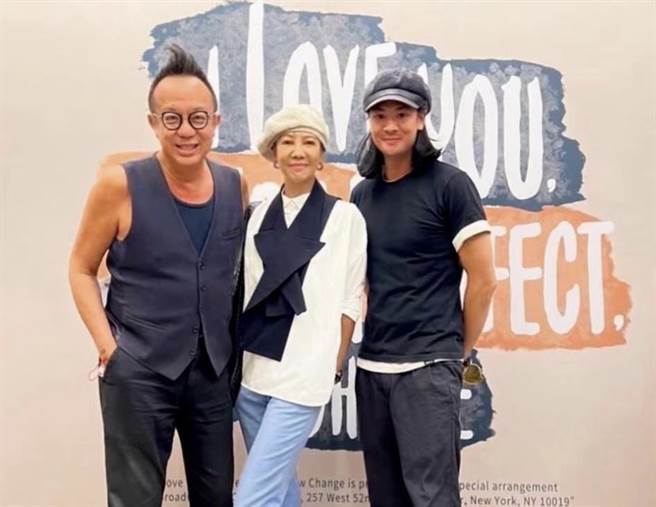 黄大炜与女友Vicky、音乐人Polo一起欣赏音乐剧。（黄大炜、三禾行销提供）