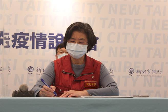 新北市衛生局長陳潤秋回應，並非卸責，是地方與中央大家一起來做。（陳慰慈攝）