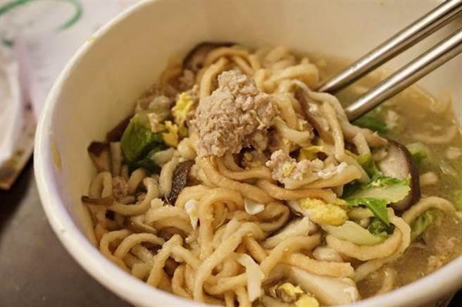 想不到连锅烧意麵都能战南北 (图/中时资料照)
