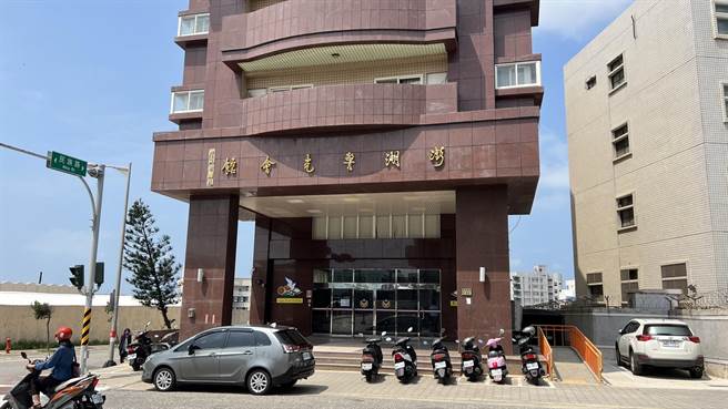 澎湖县政府决定徵用警光会馆房间收治轻症患者，并由部立澎湖医院、惠民医院调派护理人员全天候轮班照护。（澎湖县政府提供）