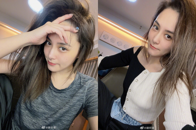近期阿娇晒出2张45度角自拍美照，粉丝看了却心疼直呼「怎么又瘦了」。(图/ 摘自锺欣潼微博)